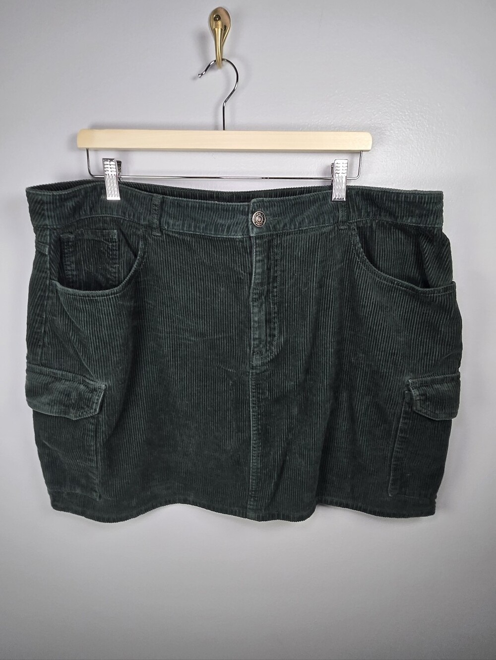 Y2K Forever 21+ Green Corduroy Cargo Mini Skirt 2X Plus Solid Pockets Button